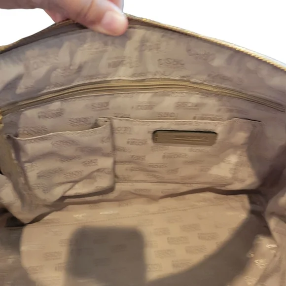 LIKE NEW | Michael Kors | Gilmore Satchel with Crossbody Strap | Putty - Picture 13 of 16